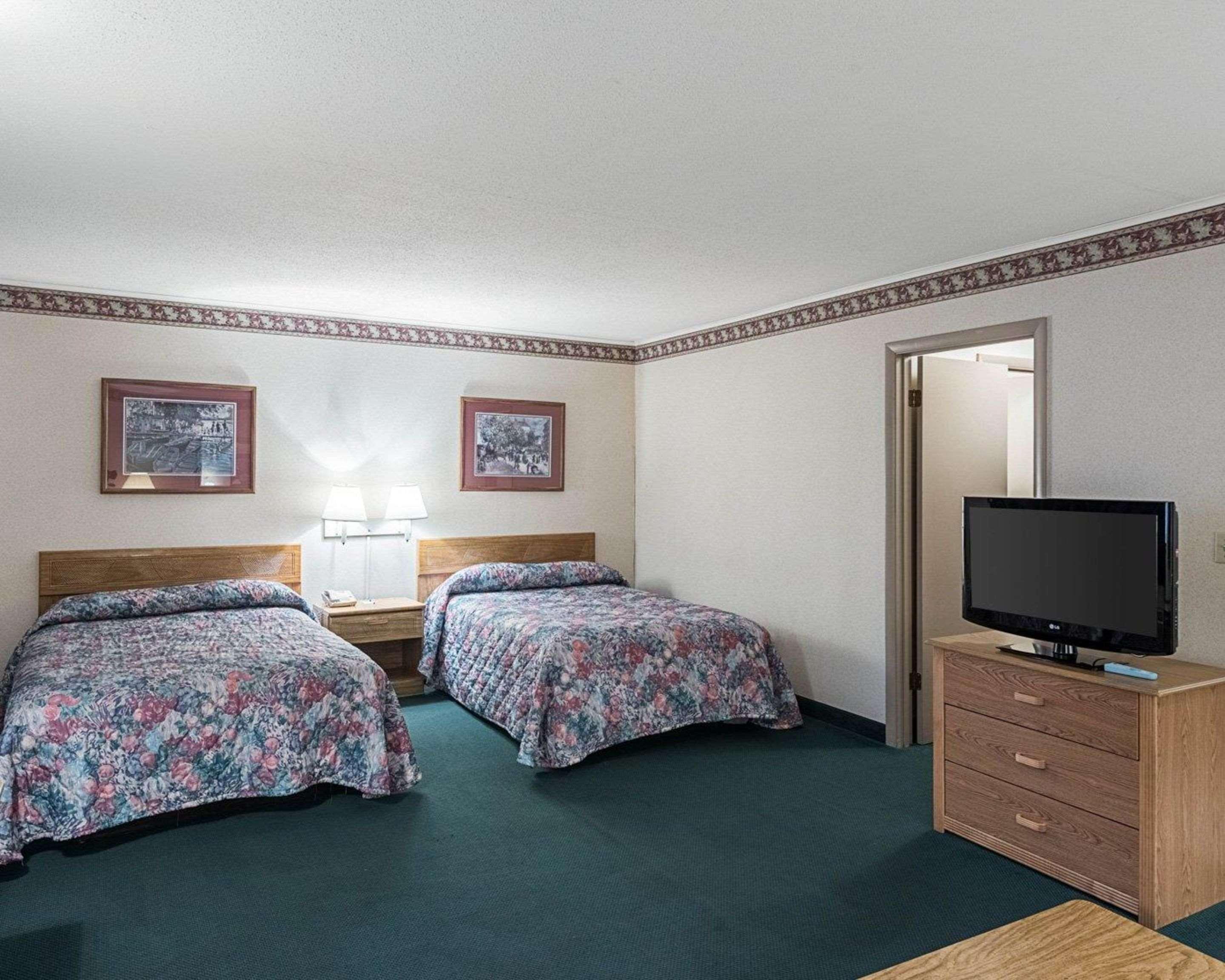 Rodeway Inn & Suites Рехобот Бич Экстерьер фото