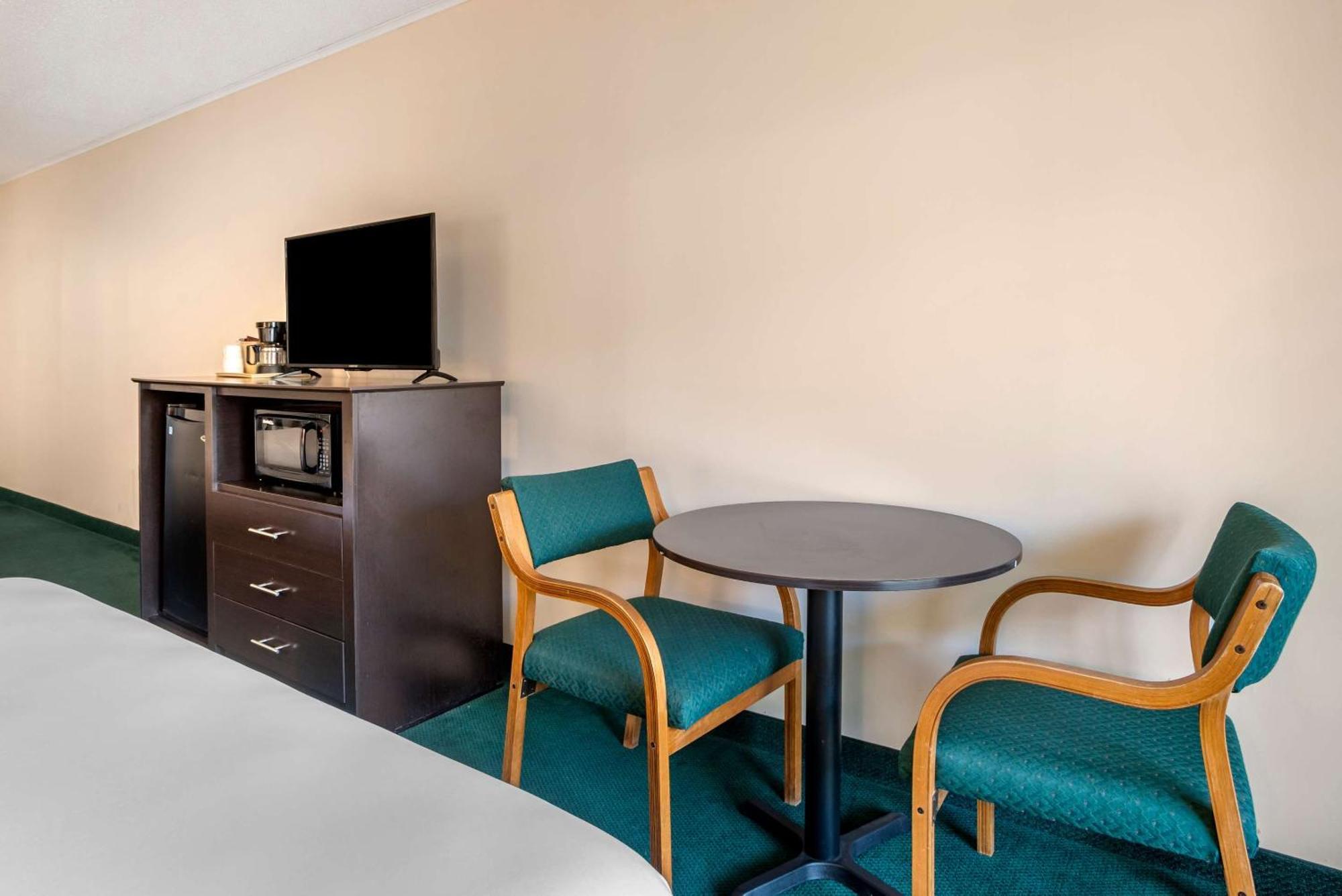 Rodeway Inn & Suites Рехобот Бич Экстерьер фото