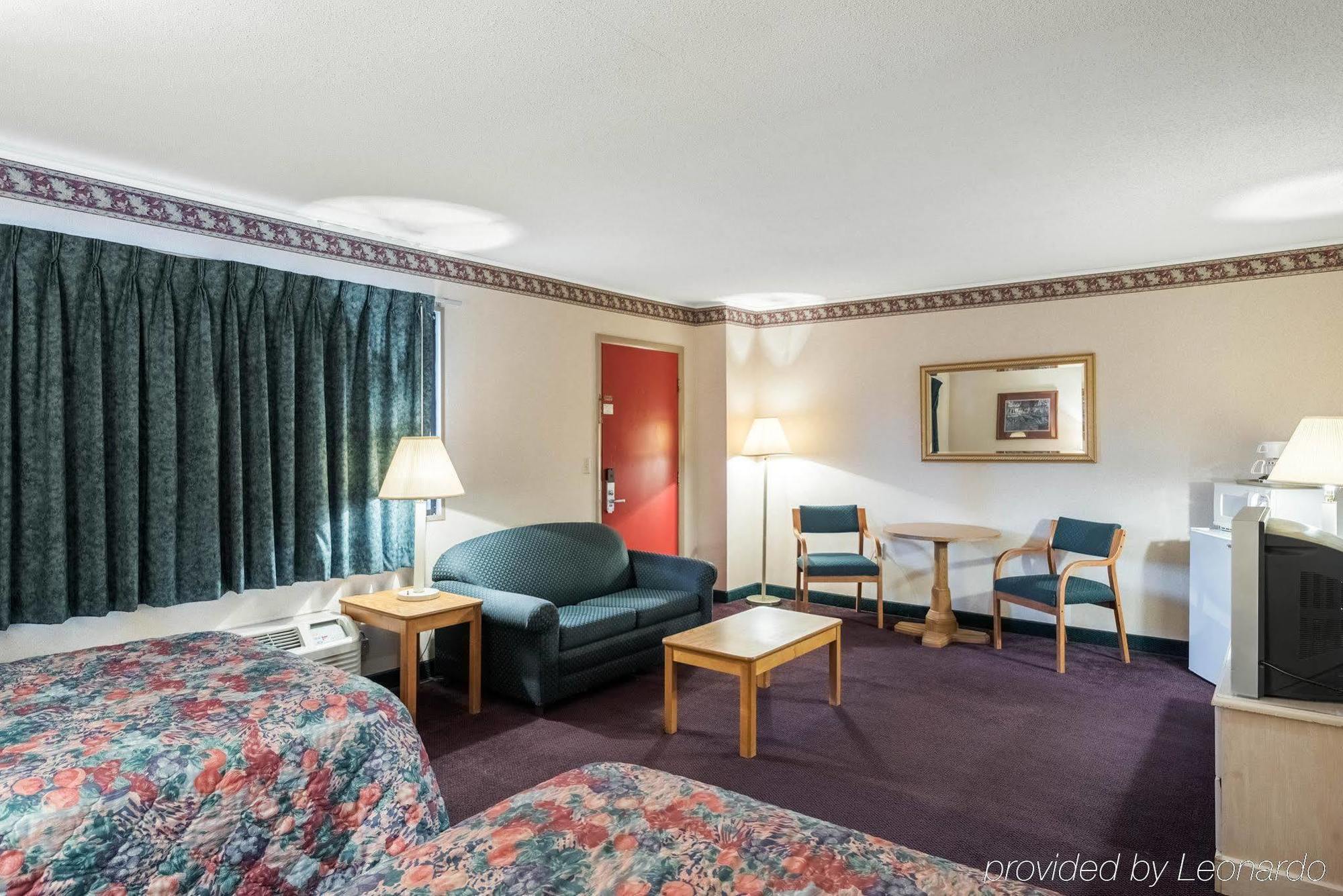 Rodeway Inn & Suites Рехобот Бич Экстерьер фото